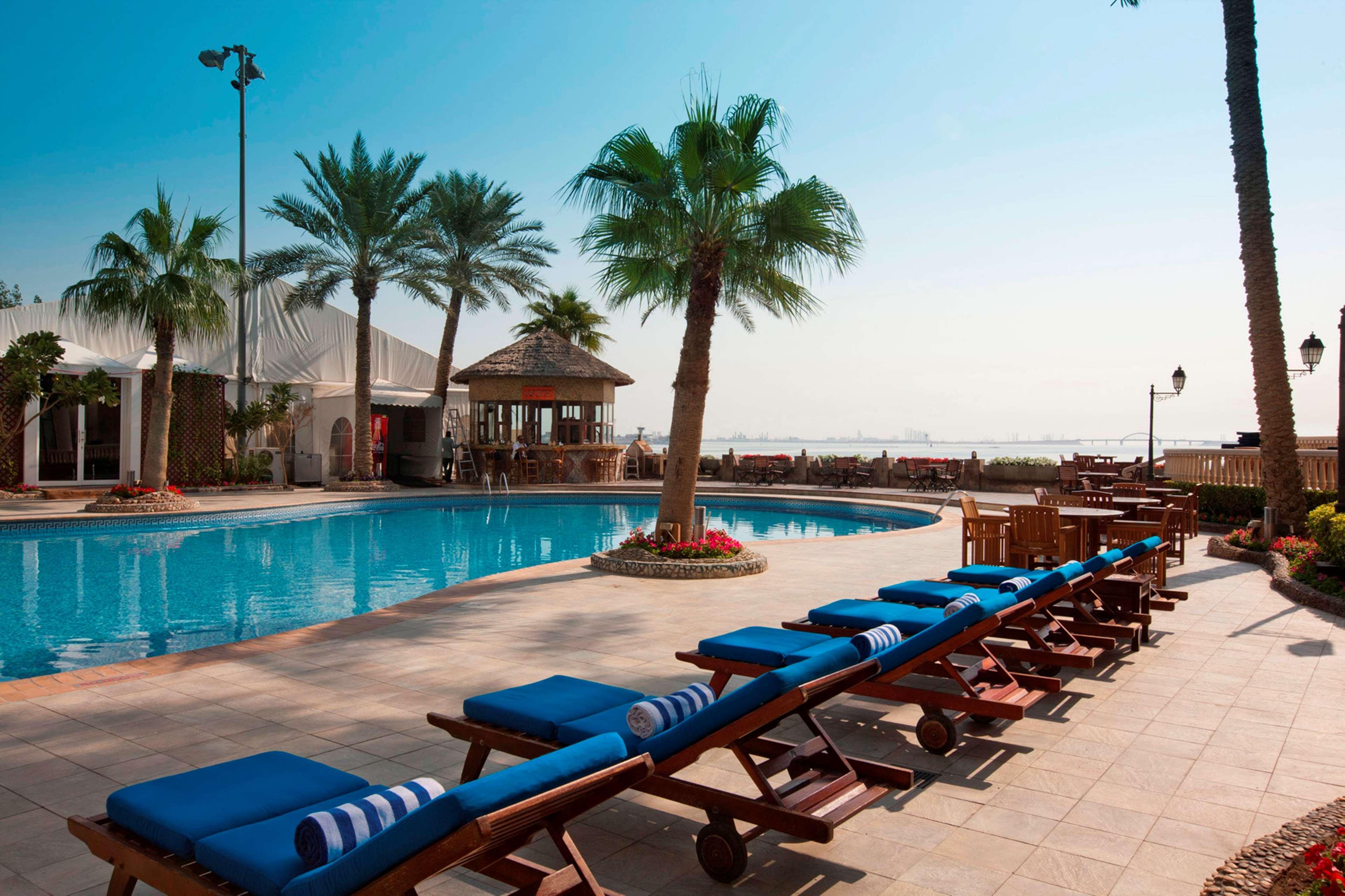 Elite Resort & Spa Manama Exterior photo